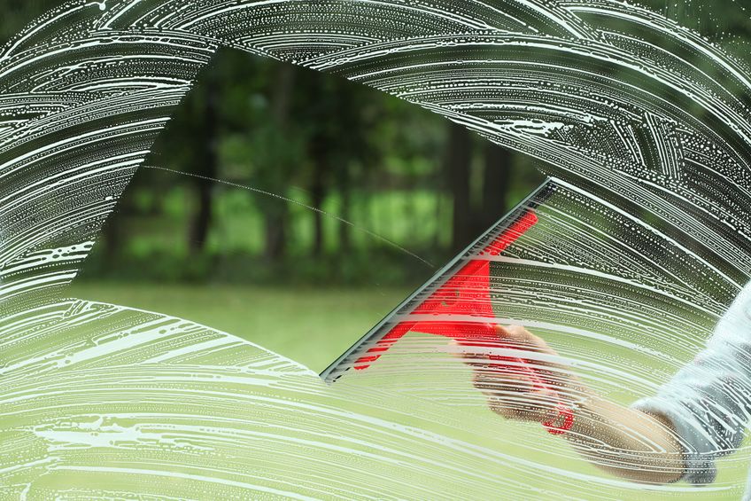 15166630 - perfect glass cleaning,housework with special squeegee