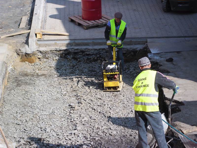 Čím začíná každá stavba? No přece základy!