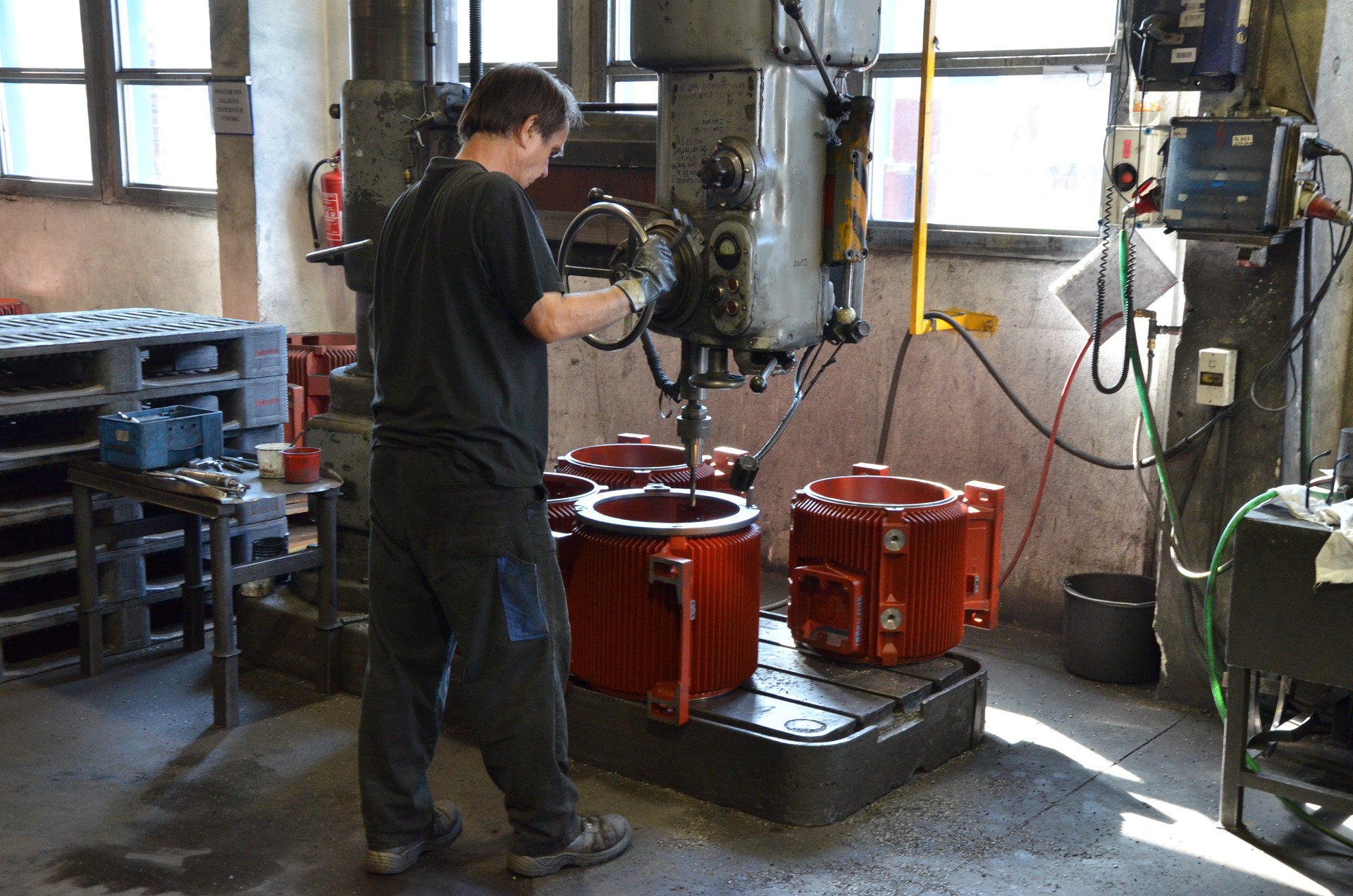 Hledáte spolehlivého dodavatele produktů zámečnického kovoobrábění?