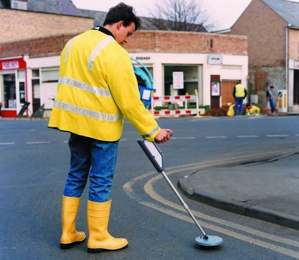 Správný lokátor odhalí všechny kovy