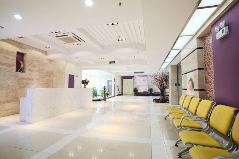 Kdo hloubkově čistí zašlé podlahy? Čištění, impregnace Praha 10