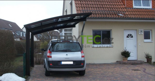 Přístřešky na auto dobývají trh, na co se s jejich výstavbou připravit?
