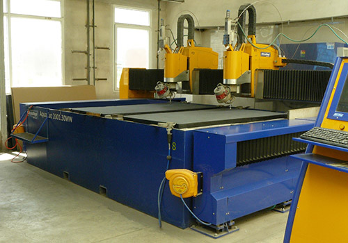 Řezání vodním paprskem a jeho výhody