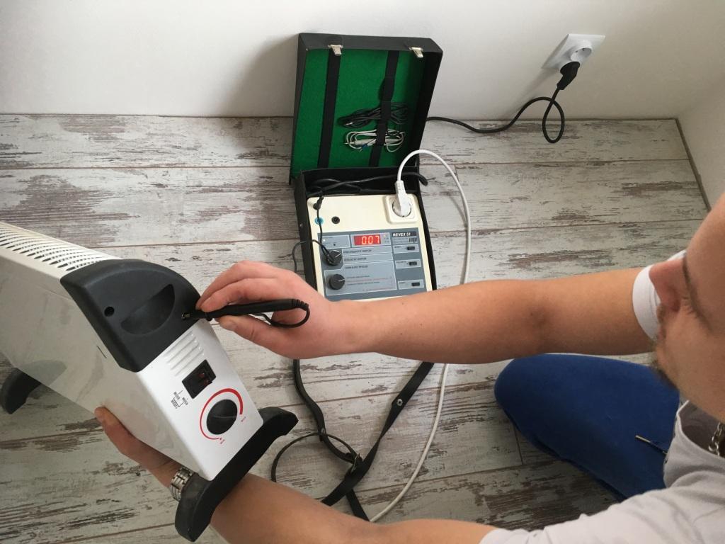 Nepodceňujte revize elektrických spotřebičů!