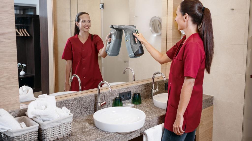 Profesionální mytí oken i jiných hladkých povrchů