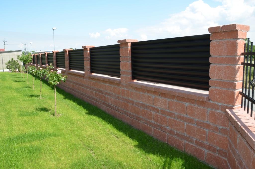 Betonový plot je bezúdržbový a vydrží desítky let