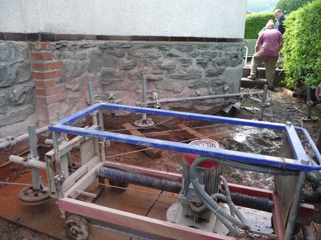 Jak se zbavit vlhkosti v domě? Pomůže izolace zdiva