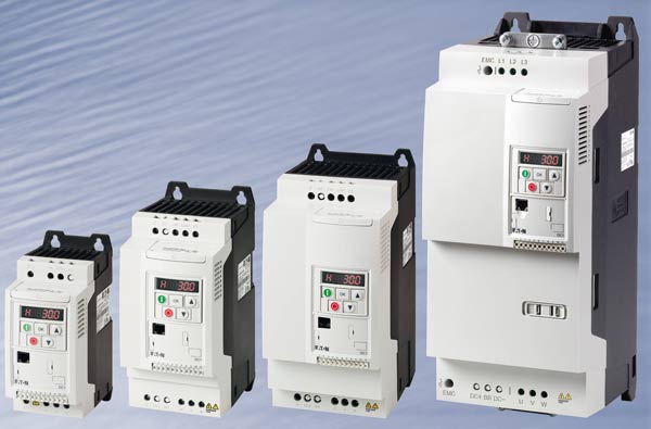 Vhodný pro venkovní použití – kompaktní měnič frekvence DC1 je nyní dostupný s klasifikací pro venkovní použití