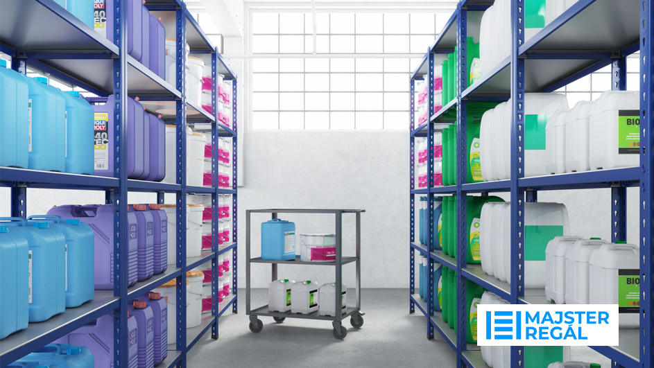 Moderní policové regály jako efektivní řešení skladovacích prostor