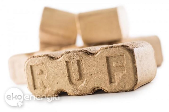 Kombinované zplynovací kotle na kusové dřevo a dřevěné brikety jako vhodná alternativa vytápění