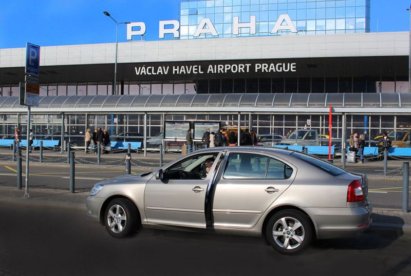 Na pražském letišti už zaparkujete snadno. Víte, jak na to?