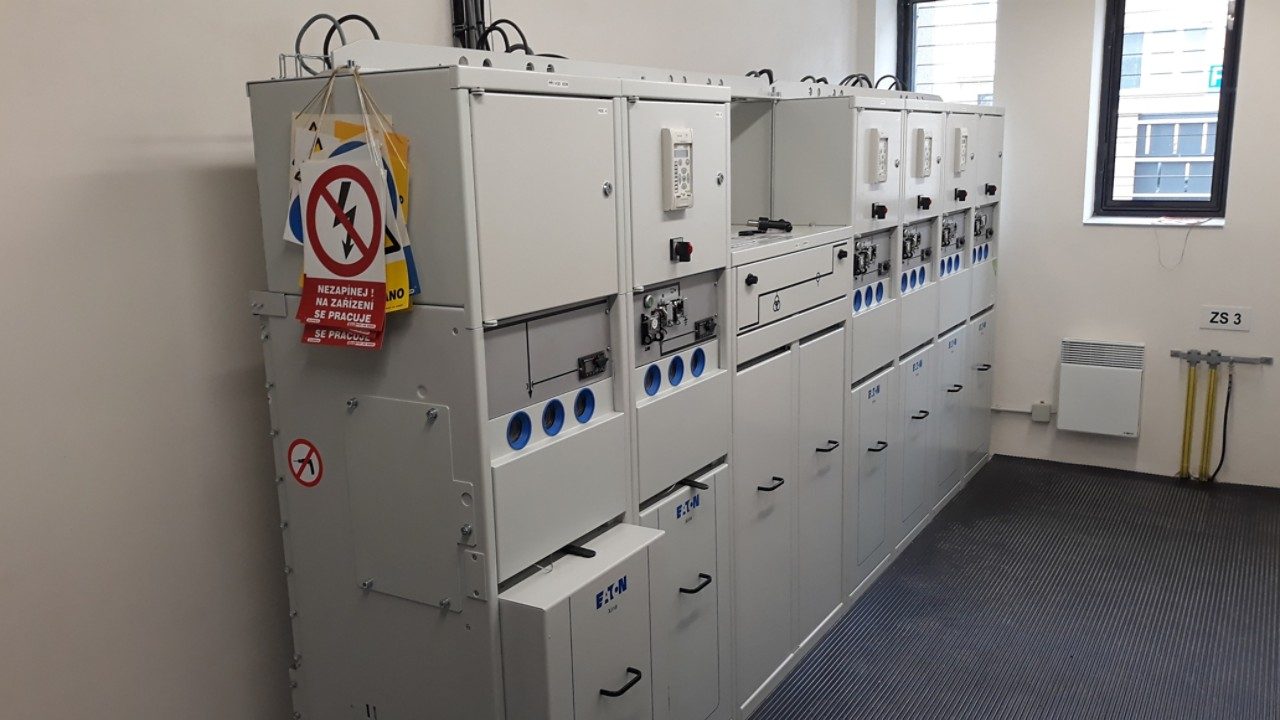 Ekologicky nezávadný rozváděč Eaton Xiria zvyšuje kapacitu brněnského trolejbusového systému
