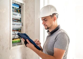 Proč není radno zanedbat revize elektrozařízení?