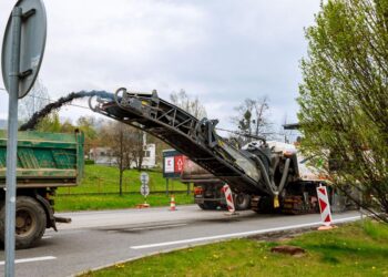 Na Pražském okruhu „řádí“ těžká technika. Frézování začalo!